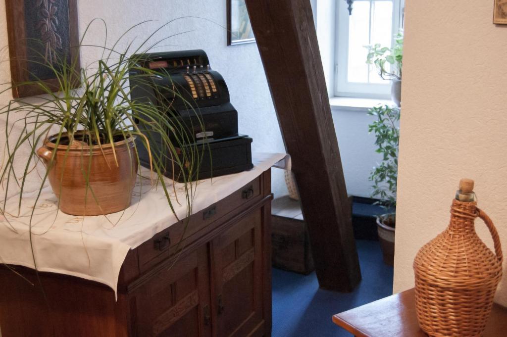 Gasthof Landhotel Hirsch Ostrach Стая снимка